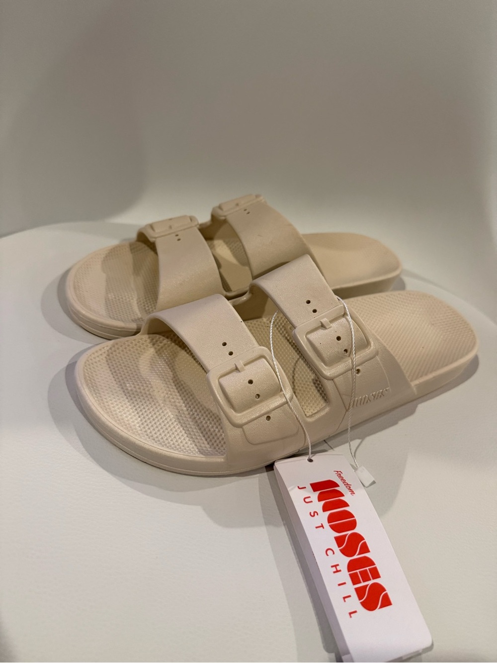 ☀️🌊Freedom Moses Just Chill Beige Double-Buckle Slides NWT
